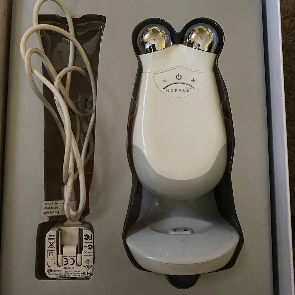 Nuface Trinity with ELE attachment